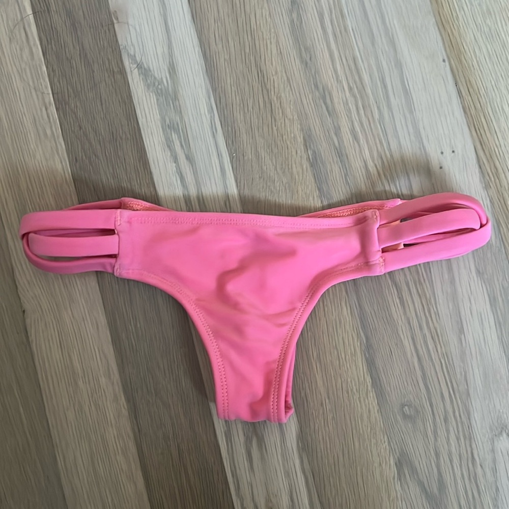 Pakaloha Pipeline Bikini Bottom